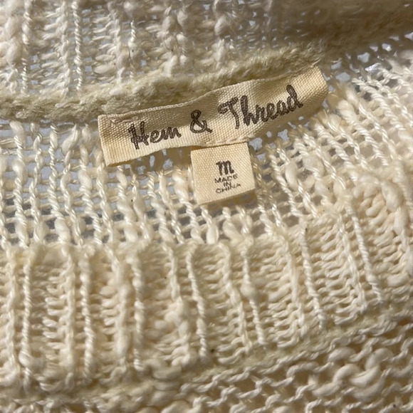 cream crochet knit & fringe Hem & Thread sweater tunic size medium - Picture 3 of 3